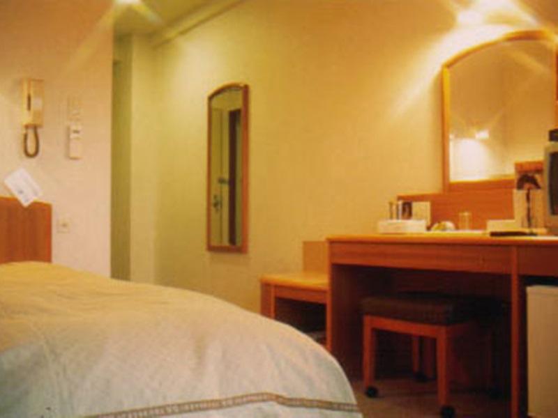 Business Inn Umesaki - Vacation Stay 63382V Nagasu Exteriör bild