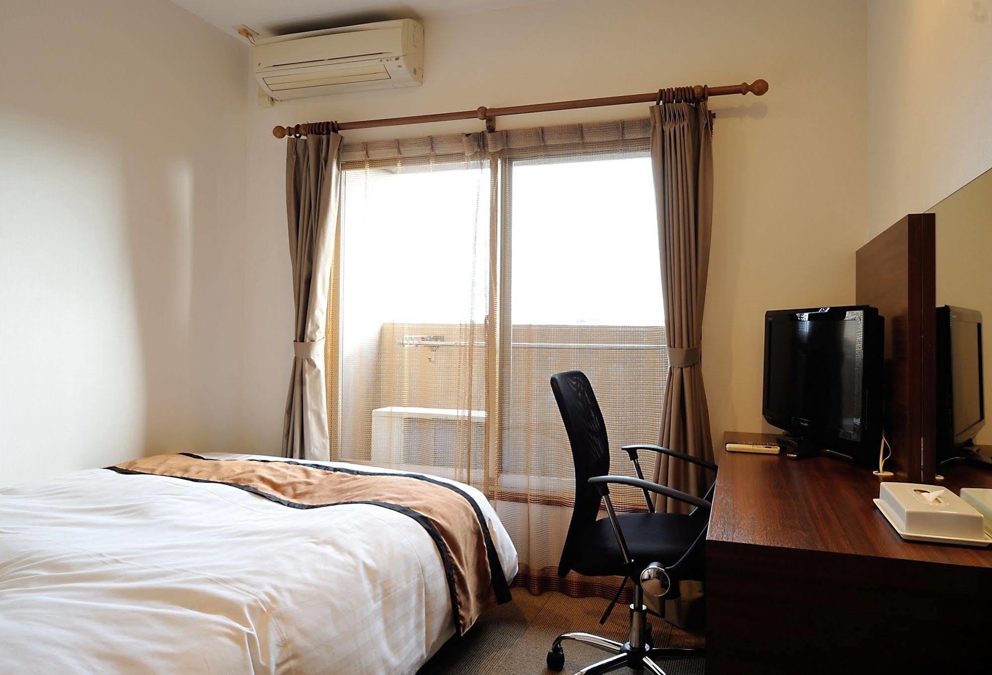 Business Inn Umesaki - Vacation Stay 63382V Nagasu Exteriör bild