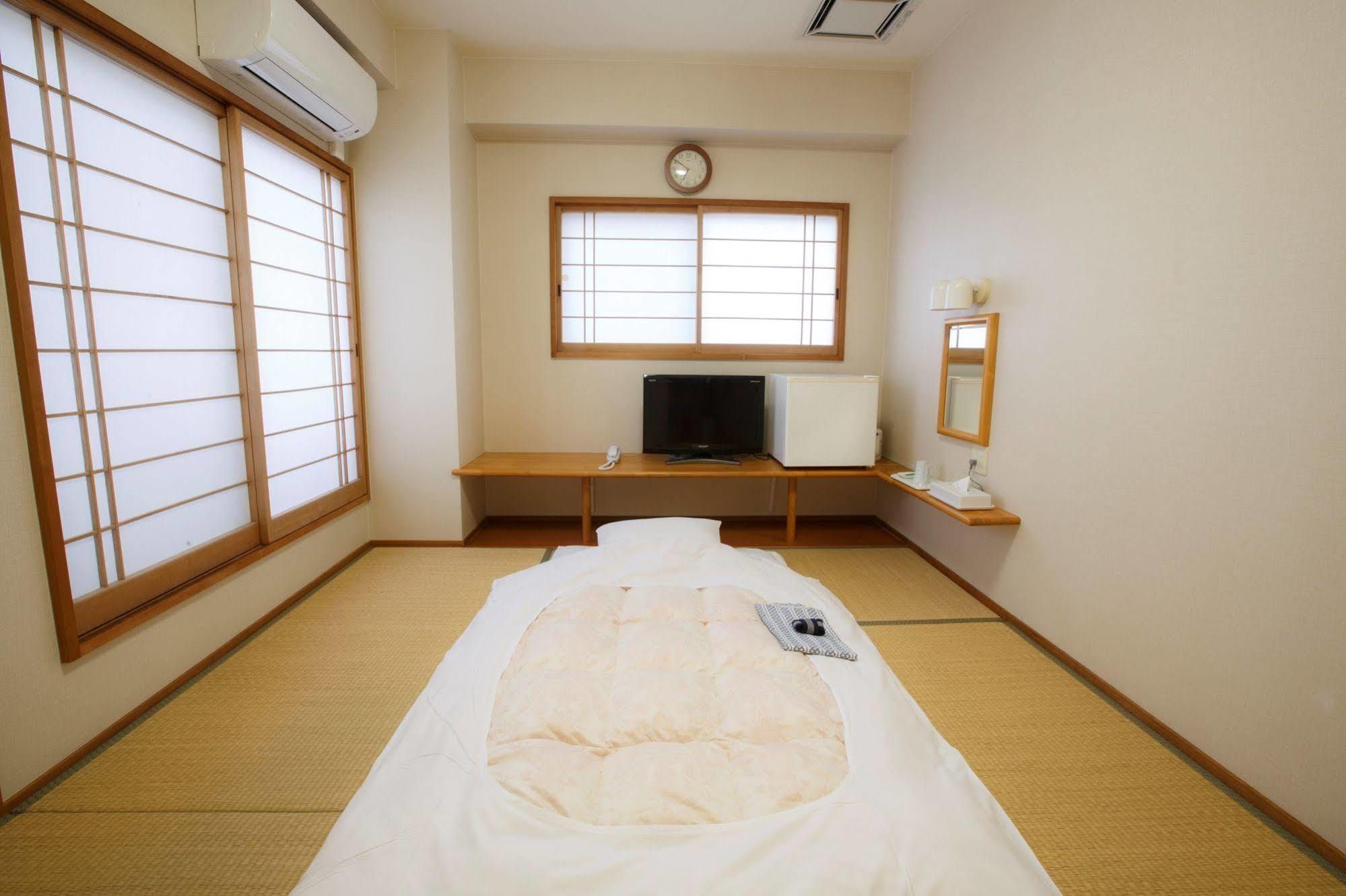 Business Inn Umesaki - Vacation Stay 63382V Nagasu Exteriör bild