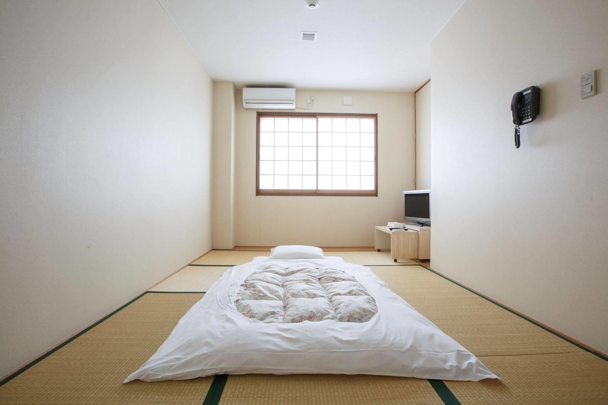 Business Inn Umesaki - Vacation Stay 63382V Nagasu Exteriör bild